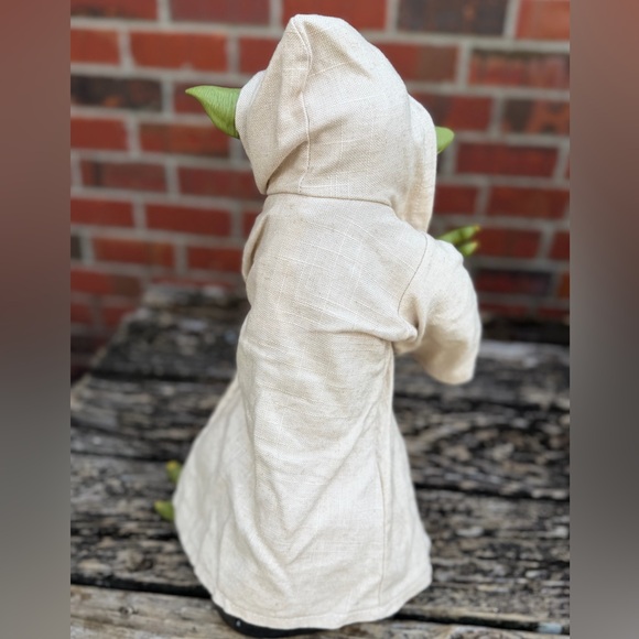 Star Wars Legendary Interactive Jedi Master 16” YODA  115 Phrases 360 Movement - Picture 6 of 11